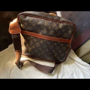 COPY - Authentic LV messenger bag